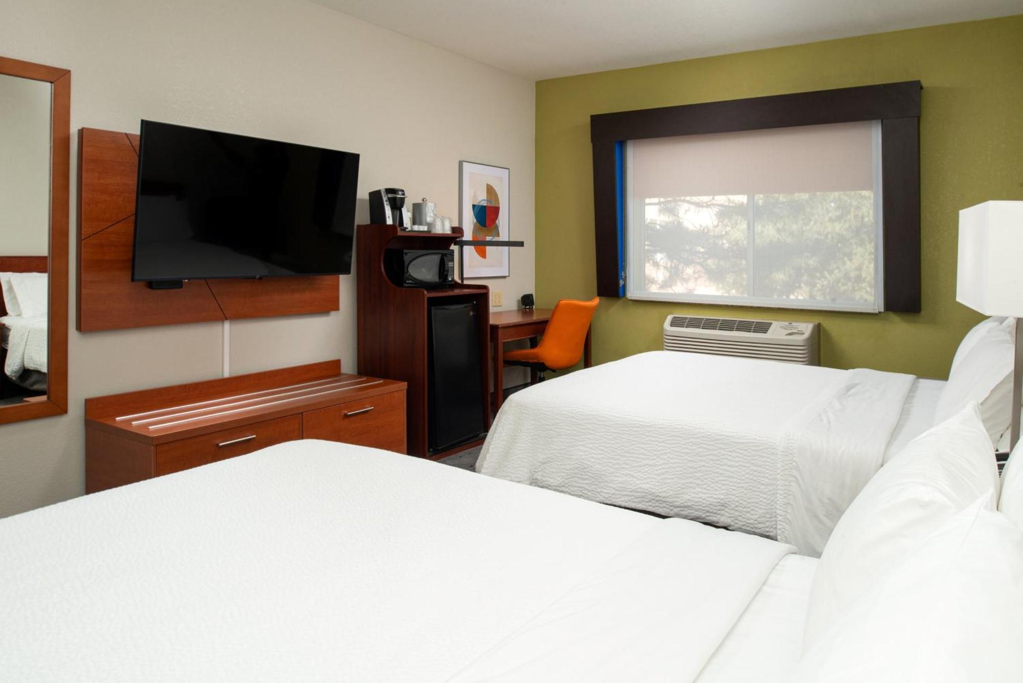 Holiday Inn Express Hotel & Suites Farmington By Ihg Exteriör bild