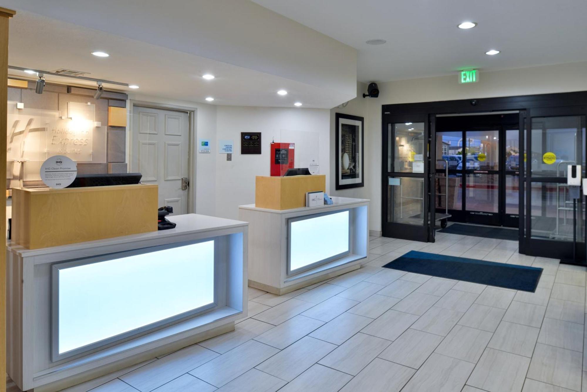 Holiday Inn Express Hotel & Suites Farmington By Ihg Exteriör bild