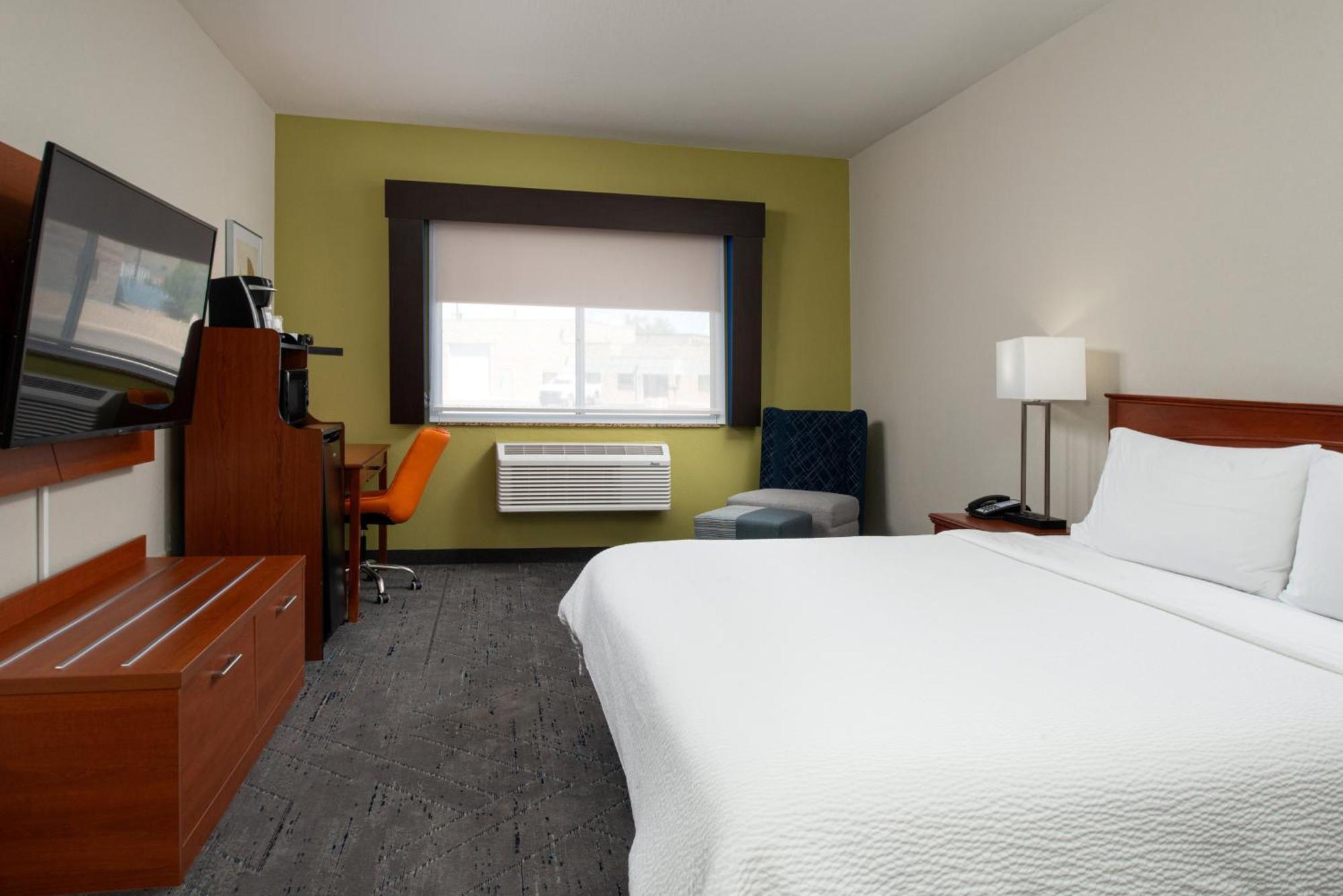 Holiday Inn Express Hotel & Suites Farmington By Ihg Exteriör bild