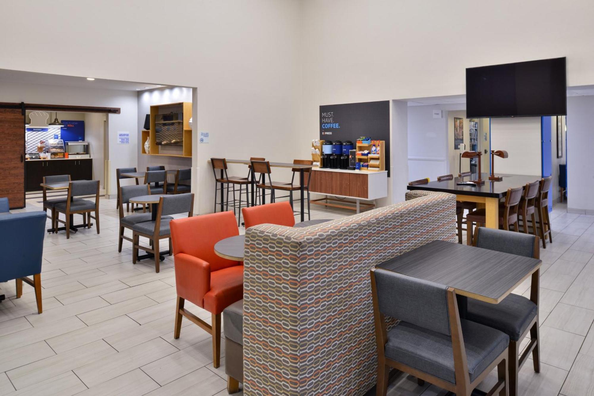 Holiday Inn Express Hotel & Suites Farmington By Ihg Exteriör bild