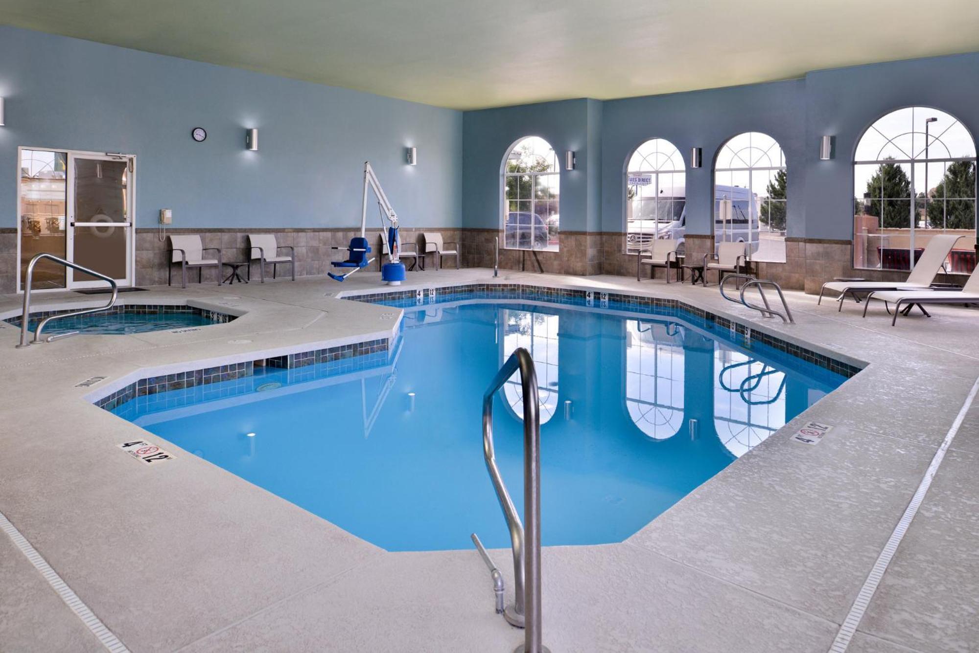 Holiday Inn Express Hotel & Suites Farmington By Ihg Exteriör bild